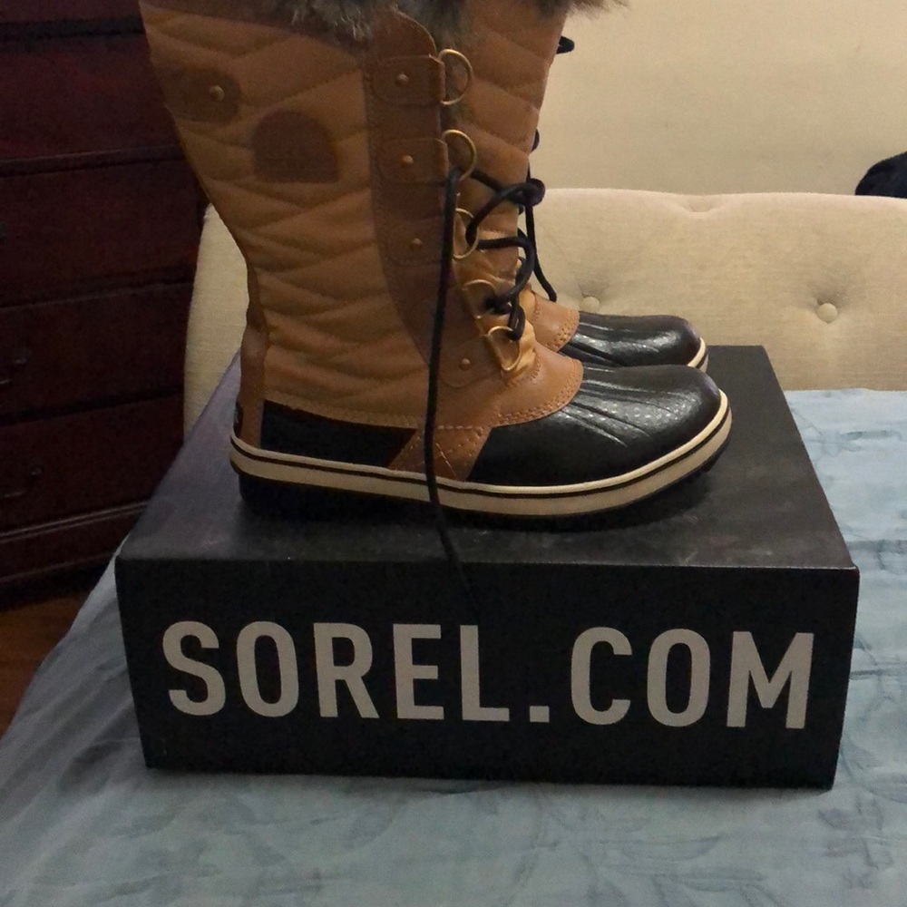 Sorel Women's Winter Boots - Black and Brown